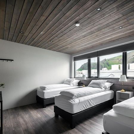 Pier Apartments Вестманеяр Екстериор снимка