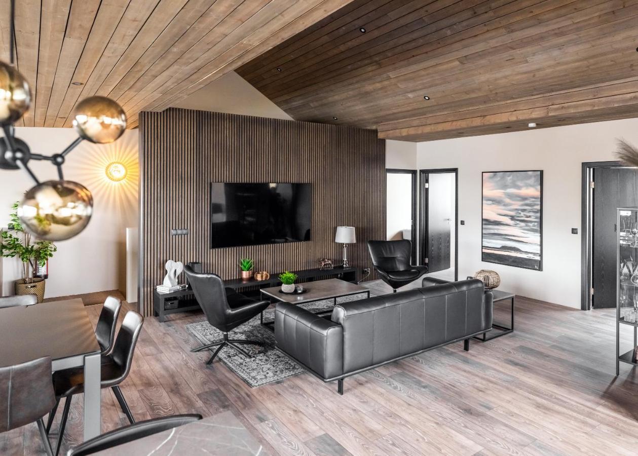 Pier Apartments Вестманеяр Екстериор снимка